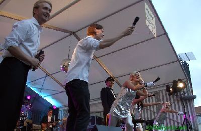100827_21_show.jpg